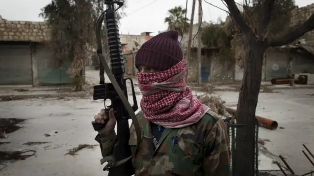 Una miliciana turcomana