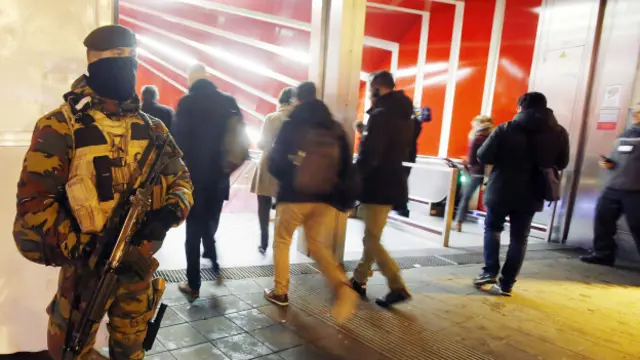 Метро Брюссель