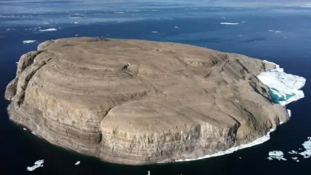 Đảo Hans nằm ở eo Kennendy, giữa Canada và Greenland (Ảnh: Wikipedia/Toubletap/ CC BY 2.0)