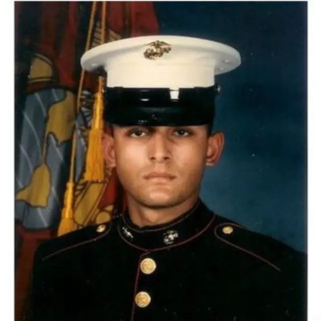 38 سالہ طیب رشید نے امریکی میرینز میں پانچ سال کے لیے اپنی خدمات انجام دی تھیں