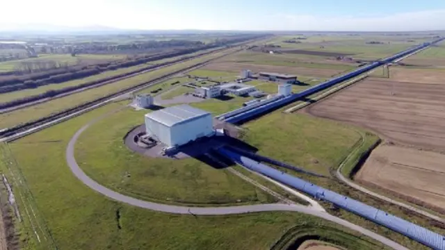 El laboratorio en el que se desarrolla el proyecto Virgo está en la campiña cerca de Pisa, en Italia.