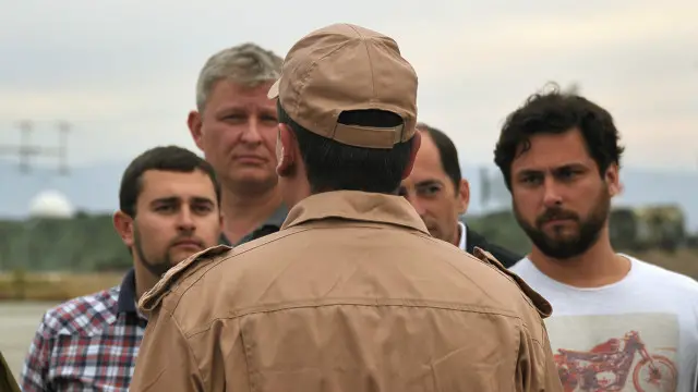 Phi công Murakhtin được phỏng vấn, và không cho thấy mặt