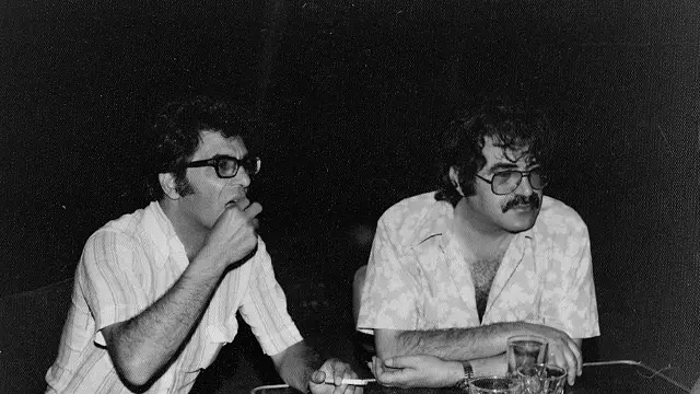 همراه برادرش علی اکبر ساعدی