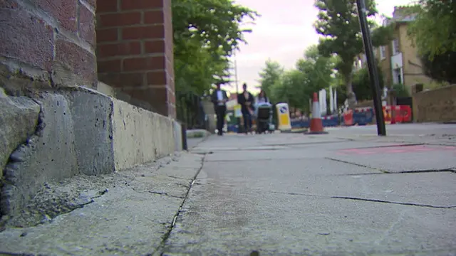 لیلا در صحبتی با بی‌بی‌سی گفت که پس از آمدن به بریتانیا برخلاف انتظار با محدودیت‌های فراوانی مواجه شده است