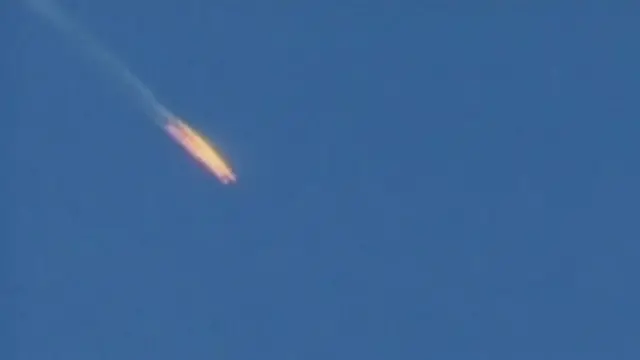 俄羅斯的這架蘇-24轟炸機周二在敘利亞和土耳其邊境地區被土耳其空軍一架F-16戰機擊落，俄戰機後來墜落在敘利亞山區。