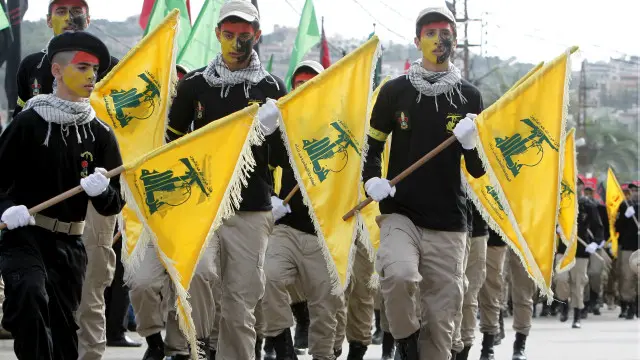 حزبالله لبنان در جنگ داخلی سوریه حضور دارد و نیروهایش در کنار نیروهای بشار اسد، رئیسجمهوری سوریه در جنگ با مخالفان شرکت دارند (عکس آرشیو)