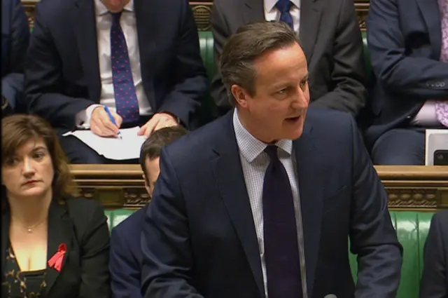 Thủ tướng Anh David Cameron kêu gọi các dân biểu ủng hộ ông trong cuộc chiến chống IS