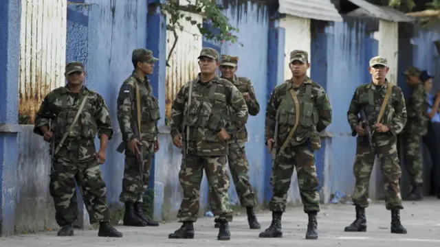 Soldados nicaragüenses