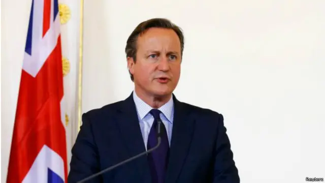 طالب كاميرون النواب المحافظين بالوقوف بقوة لدعم قرار قصف مواقع تنظيم "الدولة الإسلامية" في سوريا.