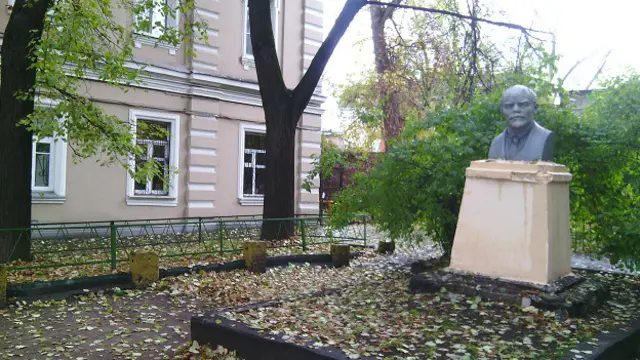 Двор с бюстом Ленина на Палихе – готовая живая декорация для съемок фильма