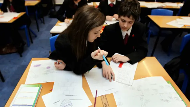 дети за партой