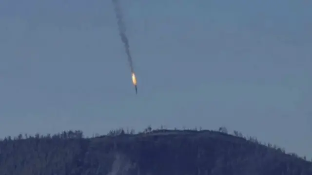 د روسېې الوتکه د سه شنبې په ورځ د ترکېې او سوريې په پوله ويشتل شوې وه، چې يو پيلوټ يې وژل شوى او بل يې ژغورل شوى دى .