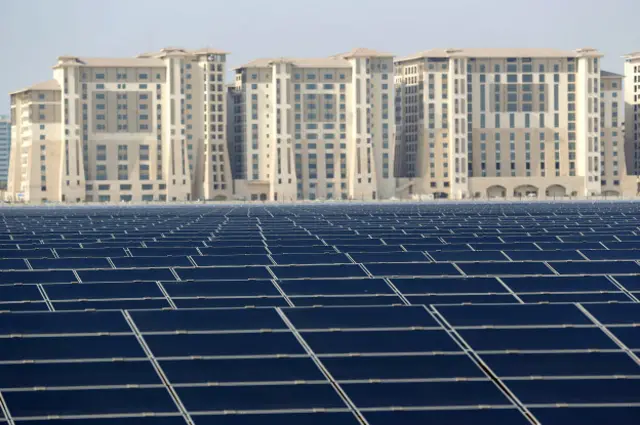 Масдар на окраине Абу-Даби