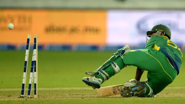 سرفراز احمد کی اہم موقع پر وکٹ گری