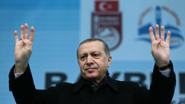 Эрдоган ранее говорил, что извиняться должен тот, кто нарушил воздушное пространство Турции 