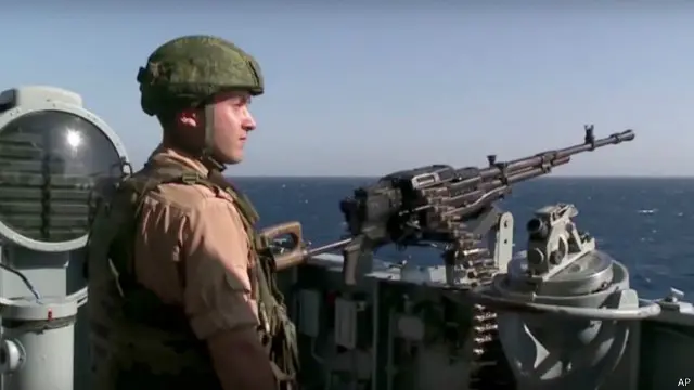 روس کا کہنا ہے کہ ترکی اپنے اشتعال انگیز اقدام پر اُس سے معافی مانگے جبکہ ترکی نے معافی مانگنے سے انکار کیا ہے