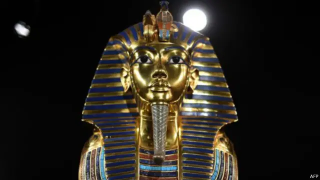 خیال کیا جا رہا ہے کہ نوعمر توتن خامون ملکہ نیفرتیتی کے بیٹے تھے