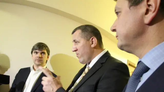 Владимир Матягин (в центре)