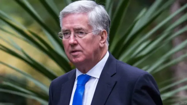 英国国防大臣法伦表示，只有动用武力才能打败IS。 