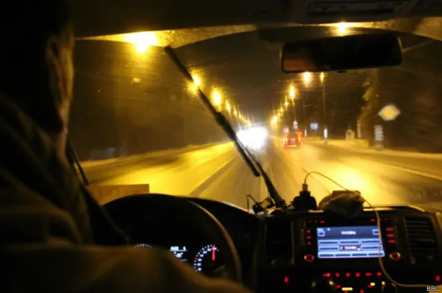 Дальнобойщики едут в Москву небольшими группами 