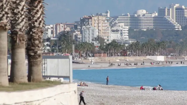 В Анталье проживает более 40 000 выходцев из России