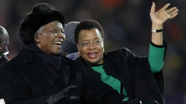 جب مسٹر منڈیلا کو گرفتار کیا گیا تھا اس وقت وہ ایک ممنوعہ تنظیم افریقن نیشنل کانگریس کے تحت مسلح تحریک چلا رہے تھے