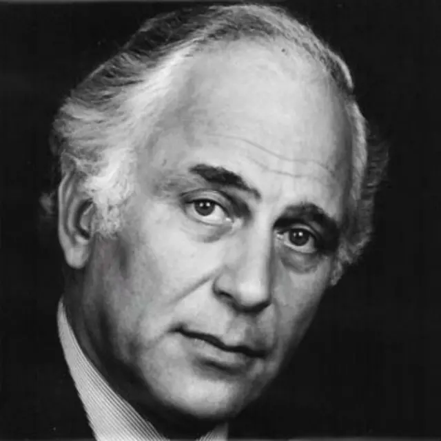 罗斯柴尔德办公室只找到一张爵士的个人相。