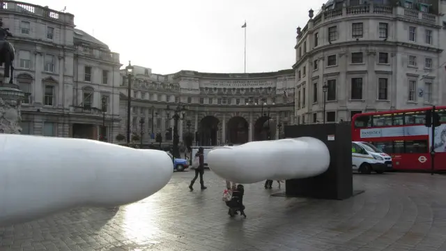 Скульптура "Ти" 