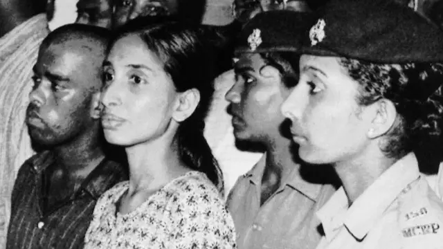 راجیو گاندھی کے قتل کے الزام میں سنتھن، مروگن، پیراریولن، نلنی، رابرٹ پایس، جے كمار اور روی چندرن جیل میں عمر قید کی سزا کاٹ رہے ہیں