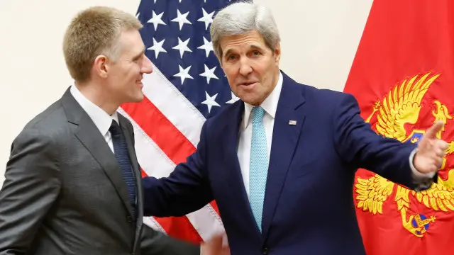 Керрі і Луксіч