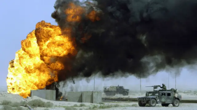 İraqda yanan neft quyusu, 2003-cü il