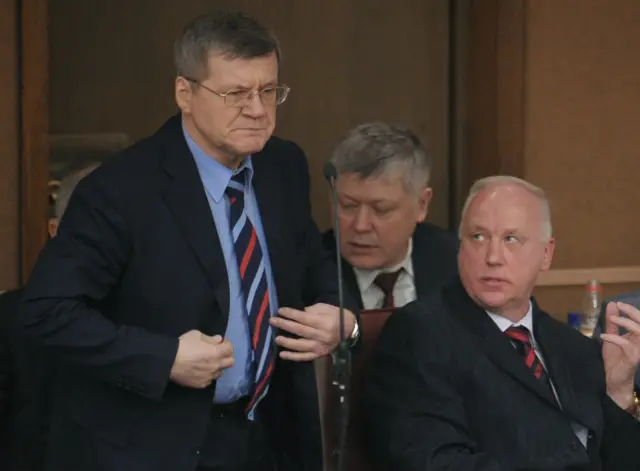 Битва за полномочия между Чайкой и главой СК Александром Бастрыкиным (справа) привела, в частности, к делу подмосковных прокуроров