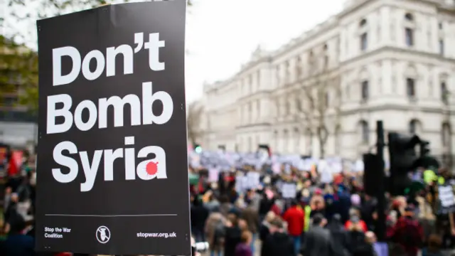 Демонстрация против бомбежек Сирии - 28 ноября 2015