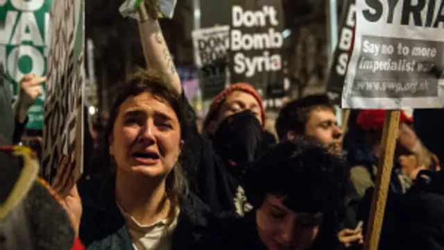 Protestas fuera del Parlamento