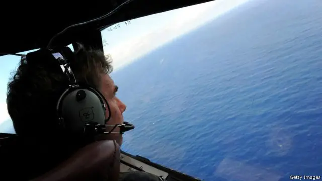 آسٹریلیا کے نائب وزیر اعظم وارن ٹراس کا کہنا ہے کہ حکام ’پُر امید‘ ہیں کہ جہاز کو ڈھونڈ لیا جائے گا