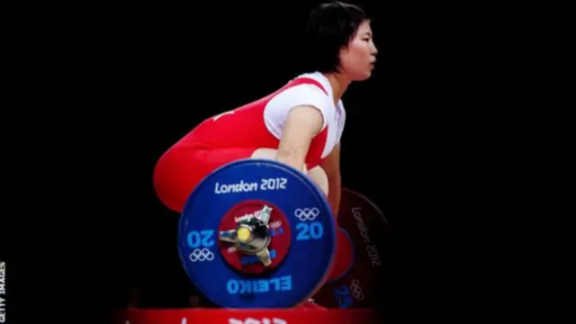 2012年伦敦奥运，朝鲜夺得三枚举重金牌