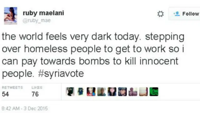 علقت روبي ميلني بالقول " أصبح العالم مظلما اليوم. أمر في طريقي إلى العمل بالمشردين، لكي أدفع الضرائب لقصف الأبرياء."