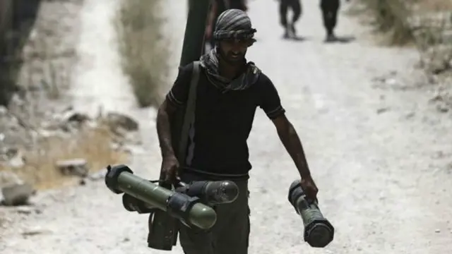 الجيش السوري الحر يرى أن الغارات البريطانية تركز على الأعراض لا على المرض