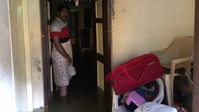 வீட்டில் தண்ணீர் ....