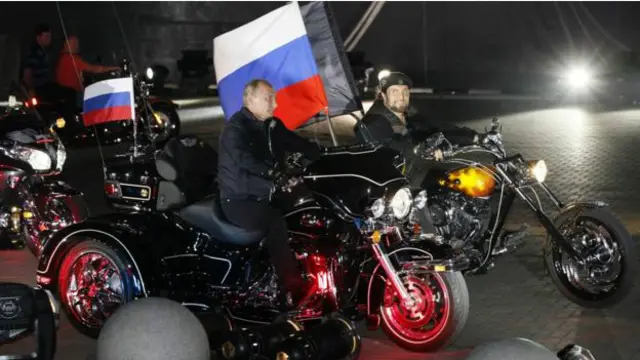 Putin cùng nhóm Sói Đêm