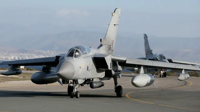 لم ترد معلومات عن الخسائر التي احدثتها الغارات البريطانية.