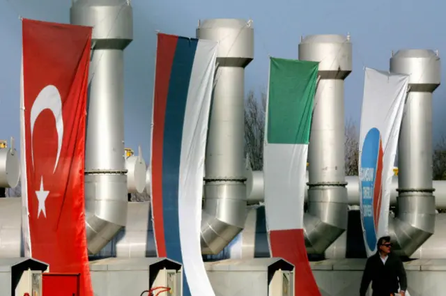 Rus doğalgazını Türkiye'ye taşıyan Mavi Akım boru hattının açılışı 2005 yılında Erdoğan ve Putin'in de katılımıyla Samsun'da yapılmıştı.