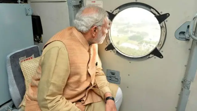 وزیر اعظم مودی کے ساتھ ایسا پہلی بار نہیں ہوا ہے جب ان کی تصویر میں ردوبدل کیا گیا ہو