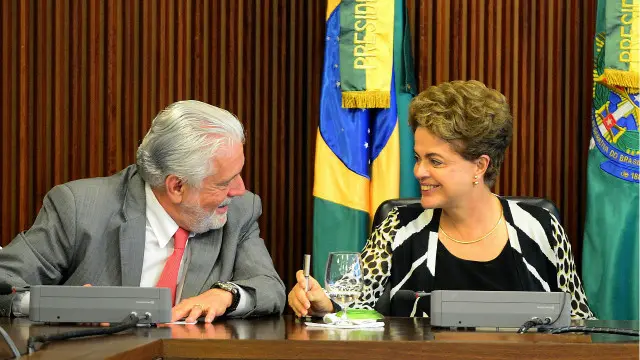 Presidente Dilma e o ministro da Casa Civil, Jaques Wagner,ganhar dinheiro no futebolreuniãoganhar dinheiro no futebolcoordenação política um dia após o acolhimento do pedidoganhar dinheiro no futebolimpeachment