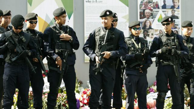 Тайские полицейские