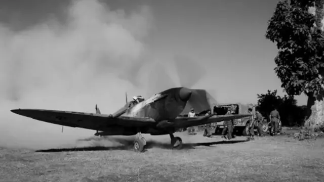 从二战中的缅甸（当时是英属印度）到马来亚紧急状态再到二十世纪五十年代的朝鲜战争，喷火战机始终盘旋在亚洲的天空中。(Getty Images)
