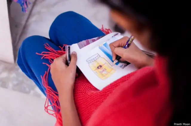 एक कलाकार के लिए यह बहुत आवश्यक है कि वो किस तरह अपने आसपास के वातावरण को और उसमें होने वाले बदलावों को देखता है.