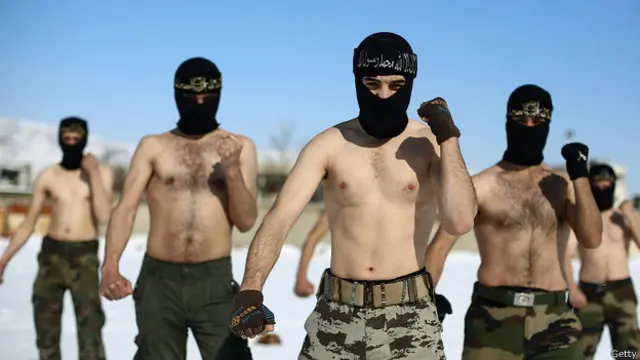 सीरिया के आईएस लड़ाके