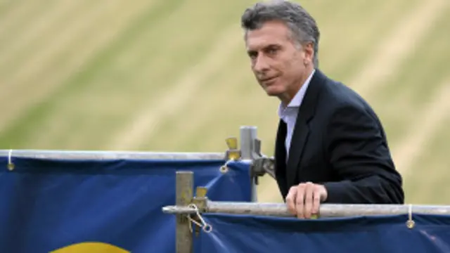El presidente electo de Argentina, Mauricio Macri, fue dirigente de fútbol con uno de los clubes más populares del país, Boca Juniors, entre 1995 y 2007.