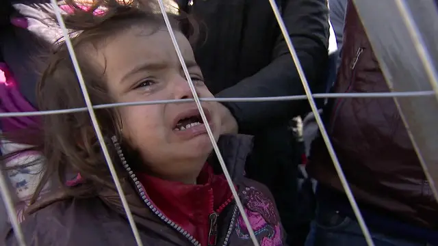 مسیڈونا کی سرحد پر ہزاروں پناہ گزین انتہائی پریشانی کے عالم میں زندگی بسر کرنے پر مجبور ہیں